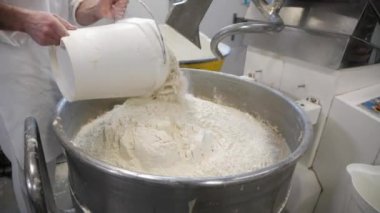 Un. Ekmek yapma