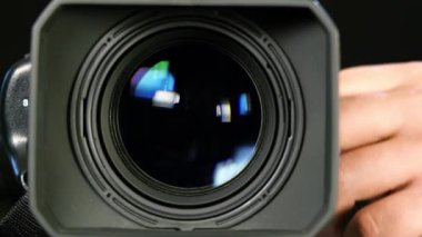 Operatör kamerayı kontrol eder 2