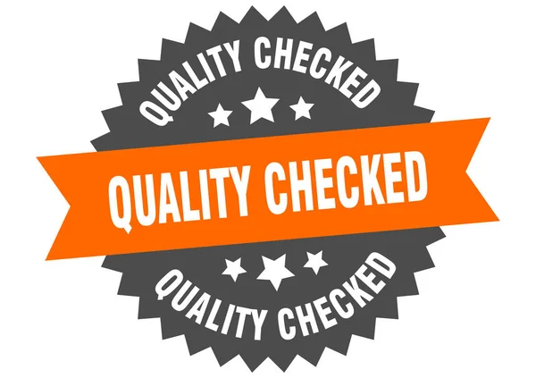 Qualitätssiegel. Qualität kariertes orange-schwarzes kreisförmiges Band-Etikett — Stockvektor
