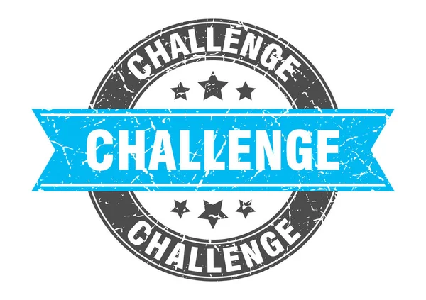 Πρόκληση στρογγυλή σφραγίδα με τυρκουάζ κορδέλα. πρόκληση — Διανυσματικό Αρχείο