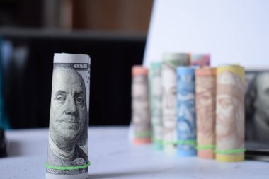Bize dolar ve Ukraynalı hryvnia Döviz Kuru, Amerikan ve Ukraynalı para