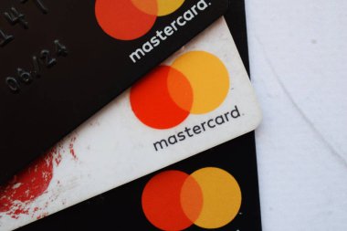 Mastercard kredi yük banka banka kartları yığını kapat.