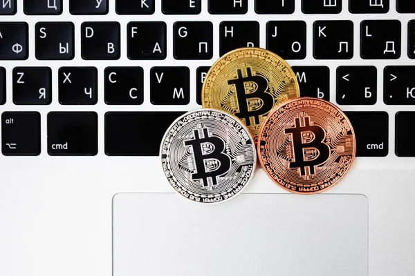 bitcoin comercial program top comercianți de criptocurrency