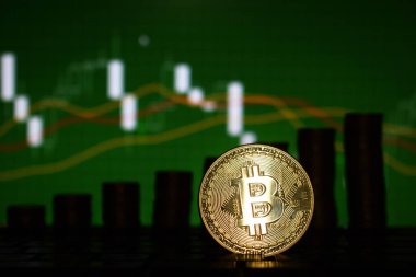 Forex grafik zemin üzerine altın Bitcoins merdiven ile finansal büyüme kavramı. Sanal para.