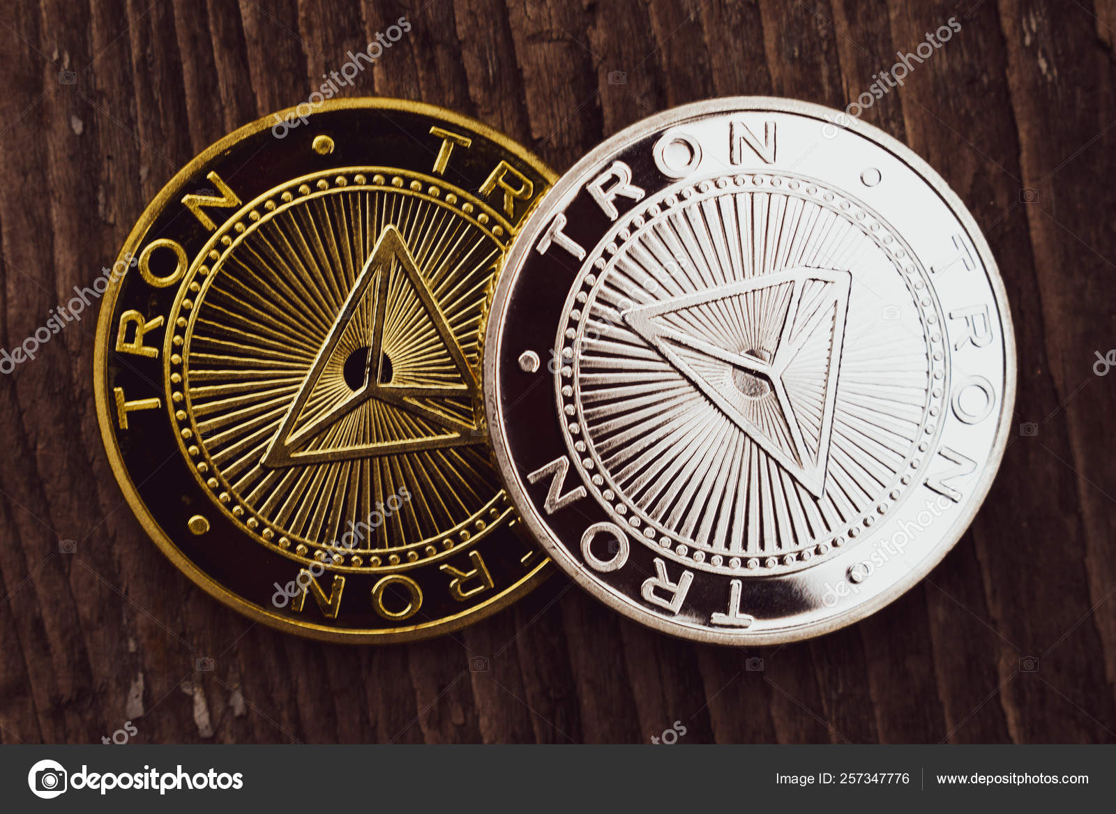 동전 트 론 Trx, 디지털 머니, 새로운 암호 화폐. — 스톡 에디토리얼 사진 © denys999 #257347776