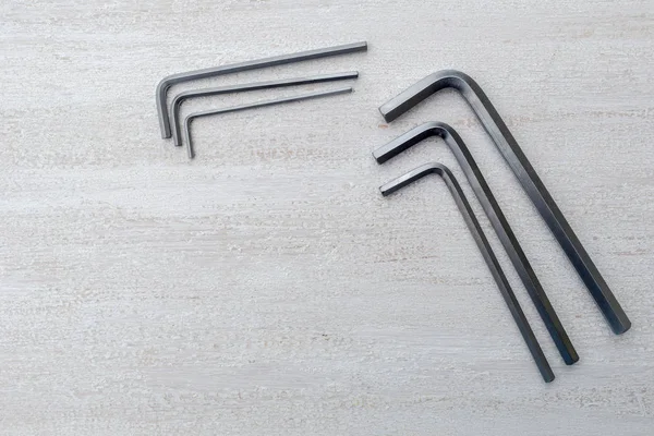 Beyaz arka planda Gümüş Hex tuşları.