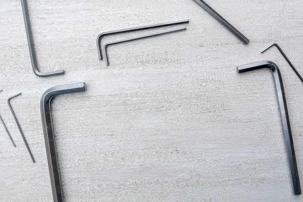 Beyaz arka planda Gümüş Hex tuşları.