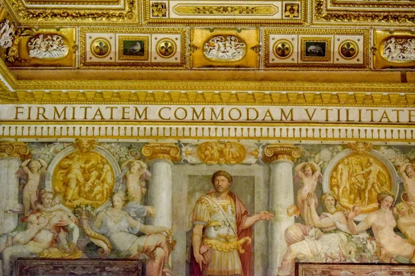 Sant'Angelo Kalesi İtalya duvarları