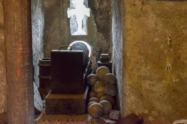 Roma için mermi topları Sant'Angelo Kalesi İtalya Müzesi'nde