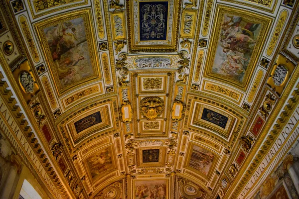 Plafond Château Sant Angelo Italie — Photo