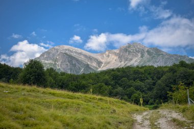Gran Sasso Dağları zinciri, Prati de TiVo, Teramo Eyaleti, Abruzzo bölgesi, Italya