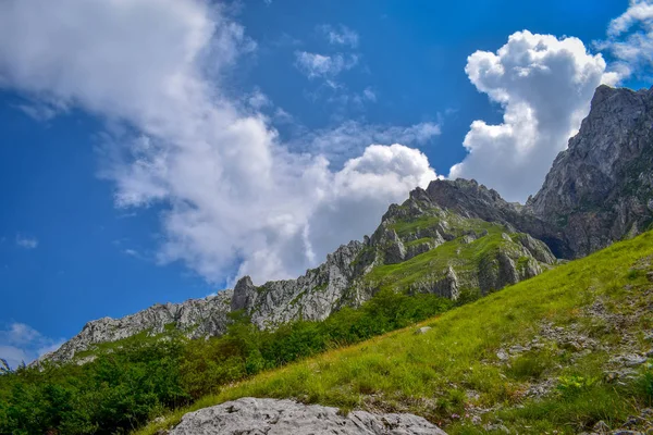 Gran Sasso Dağları zinciri, Prati de TiVo, Teramo Eyaleti, Abruzzo bölgesi, Italya