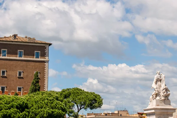Beskåda Statyn Framme Altare Della Patria Piazza Venezia Rome Italien — Stockfoto
