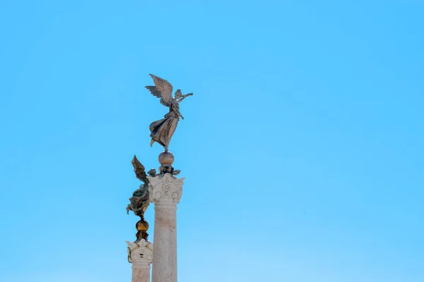 Estatuas Mujer Alada Frente Altare Della Patria Piazza Venezia Roma — Foto de Stock