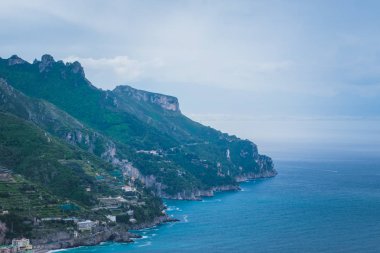 Villa Rufolo, Ravello tarihi merkezi, İtalya Amalfi Sahili Garden Deniz, Plaj ve Dağlar görünümü
