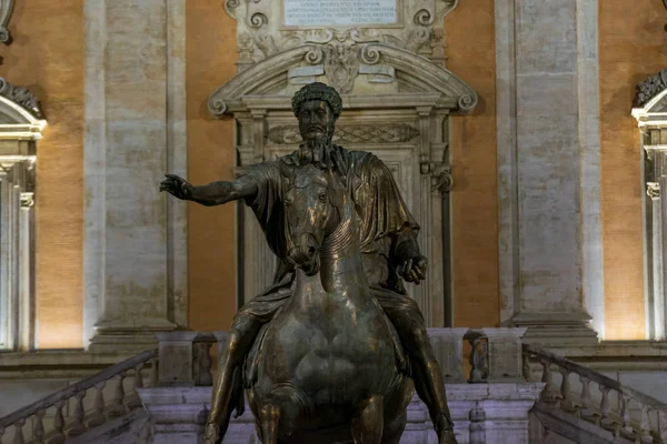 Equestrian Statue Marcus Aurelius Piazza Del Campidoglio Senatorial Palace Rome — Stock Photo, Image