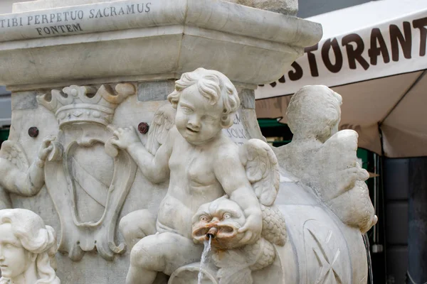 Estatuas Mármol Parte Fuente San Andrés Costa Amalfitana Piazza Del —  Fotos de Stock