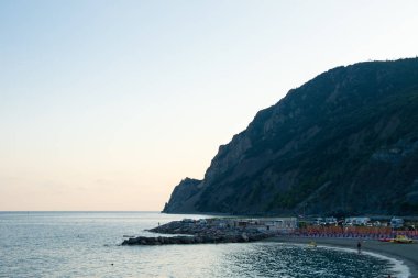 Monterosso al Mare 'den Sahil Köyü, Cinque Terre, İtalya