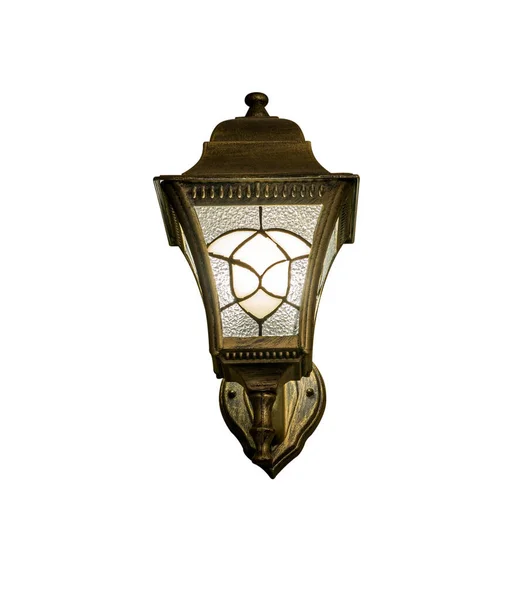 青铜器 开灯泡 用老式灯笼做成 白色背景的无影无踪隔离 — 图库照片