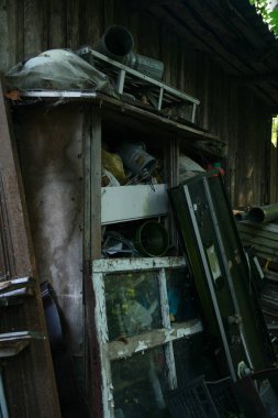 Pencere çerçeveleri ve gözlük insan atıkları, plastik bölge tıkamak