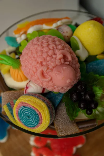 Mehrfarbige Marmelade Bonbons Form Liegen Einem Glas Bonbonhalter Ein Großes — Stockfoto