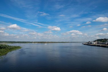 27 Ağustos, Rusya, Nizhny Novgorod, Strelka 'daki Oka ve Volga nehirlerini geçiyor.