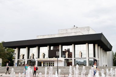 28 Ağustos 2020, Rusya, Vladimir, Dvoryanskaya Caddesi 'ndeki Akademik Tiyatro Tiyatrosu
