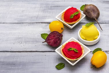 Pancar ve domatesli dondurma, şerbet ve dondurma çeşitleri.