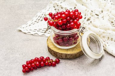 Taze organik kuş üzümü