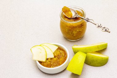 Sağlıklı organik ev yapımı meyve püresi