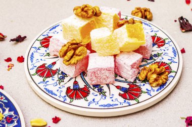 Doğu tatlıları. Geleneksel Türk lokumu