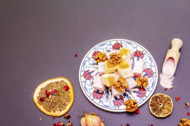 Doğu tatlıları. Geleneksel Türk lokumu