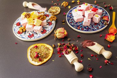 Doğu tatlıları. Geleneksel Türk lokumu