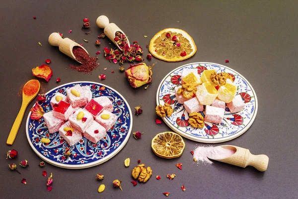 Ανατολικά γλυκά. Παραδοσιακή Τουρκική απόλαυση — Φωτογραφία Αρχείου