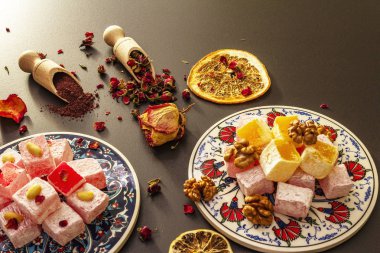 Doğu tatlıları. Geleneksel Türk lokumu