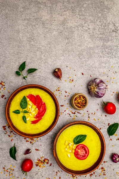 Sopa Crema Maíz Con Verduras Frescas Hierbas Especias Plato Caliente —  Fotos de Stock