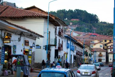 binalar sokaklarda kümesi