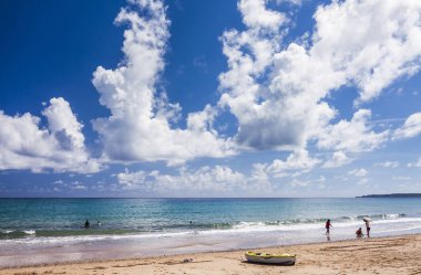 Beach Güney Tayvan ile dalga deniz