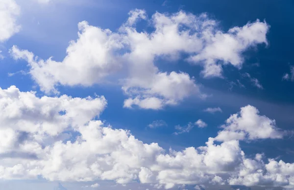 Cielo Azul Con Nubes — Foto de Stock