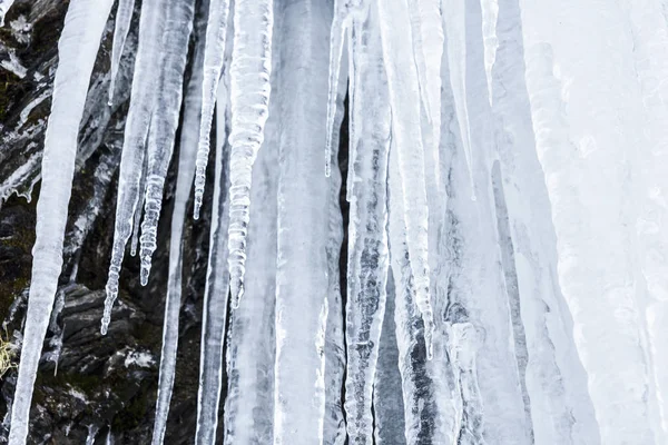 Κατεψυγμένο Καταρράκτη Πάγου Του Μπλε Icicles Στο Βράχο Στο Hehuan — Φωτογραφία Αρχείου