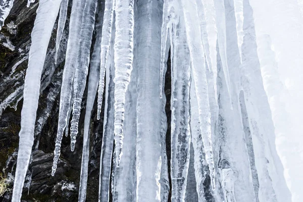 Κατεψυγμένο Καταρράκτη Πάγου Του Μπλε Icicles Στο Βράχο Στο Hehuan — Φωτογραφία Αρχείου