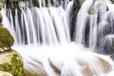 Yakın şelale, doğal arkaplan
