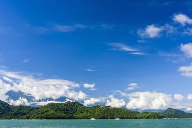 Sabah Sun Moon Gölü Ulusal Sahne Bölgesi manzarası. Bu, Tayvan, Nantou 'da meşhur bir cazibedir..