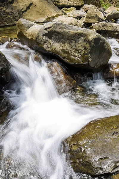 Creek Stream Water Flowing Rocks Stones — Stock Photo, Image