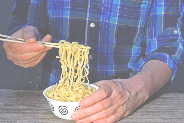 Men Hands Hold Noodles Chopsticks Chinese Noodles Sticks Hands — Stock Photo, Image