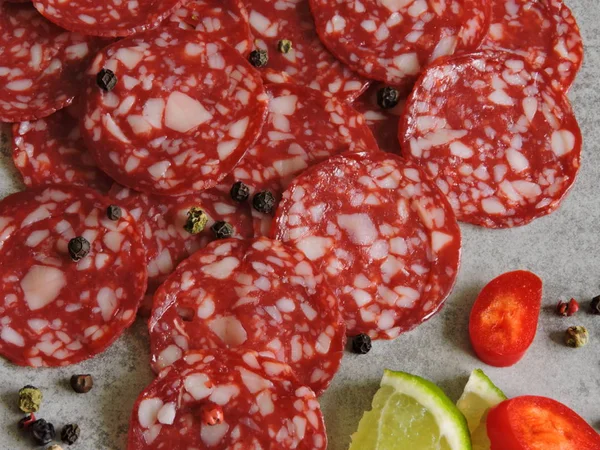 Salame Com Limão Pimenta Vista Superior Contexto — Fotografia de Stock