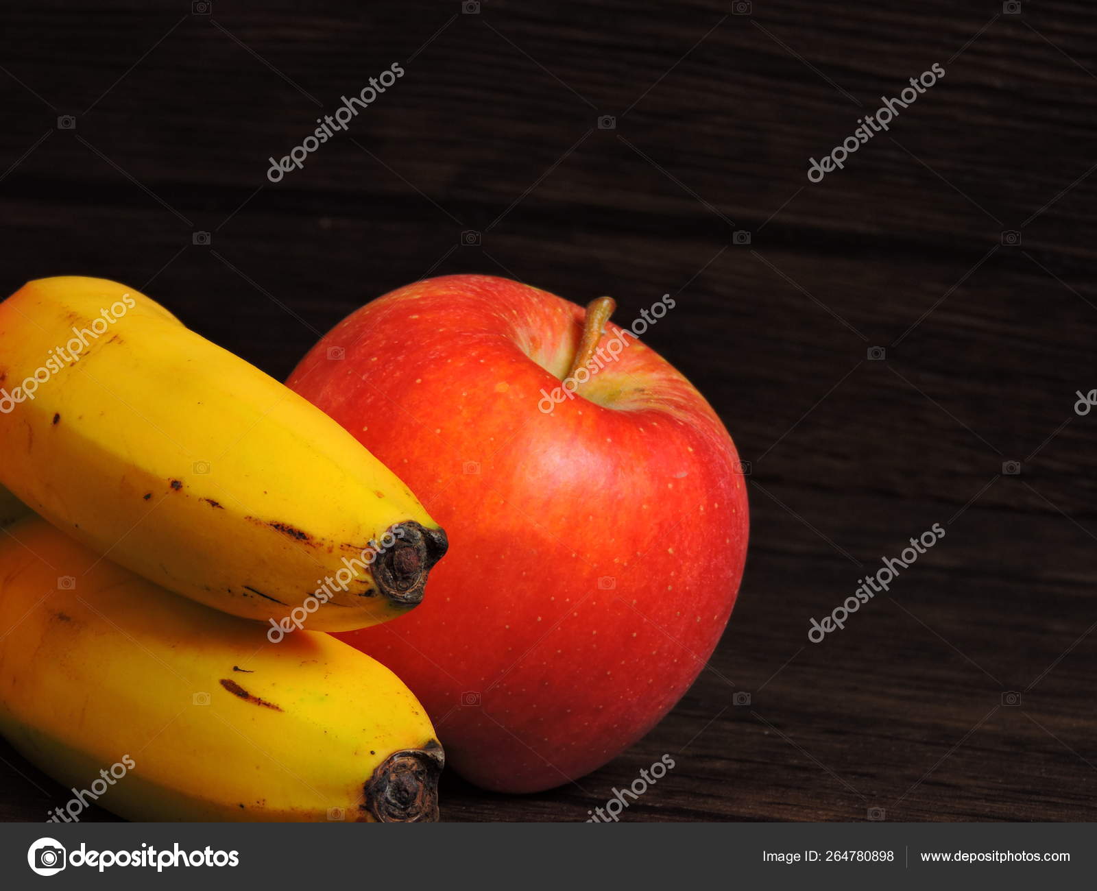 Vetores de Desenho De Banana Manga E Mirtilo Isolado Para Colorir e mais  imagens de Banana - iStock