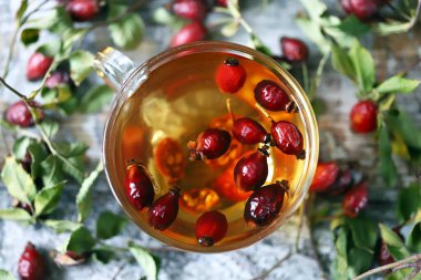 Taze gül suyu çayı. Seçici odaklanma. Makro.