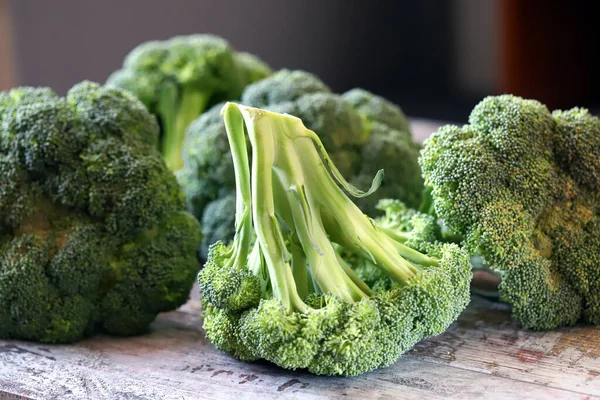 Cabeças Brócolis Frescas Conceito Dieta Vegan Benefícios Comer Brócolis — Fotografia de Stock