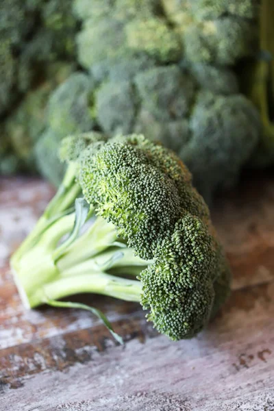 Fresh Broccoli Heads Vegan Diet Concept Benefits Eating Broccoli — Stock Photo, Image